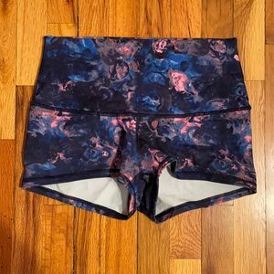 LULULEMON booty shorts
